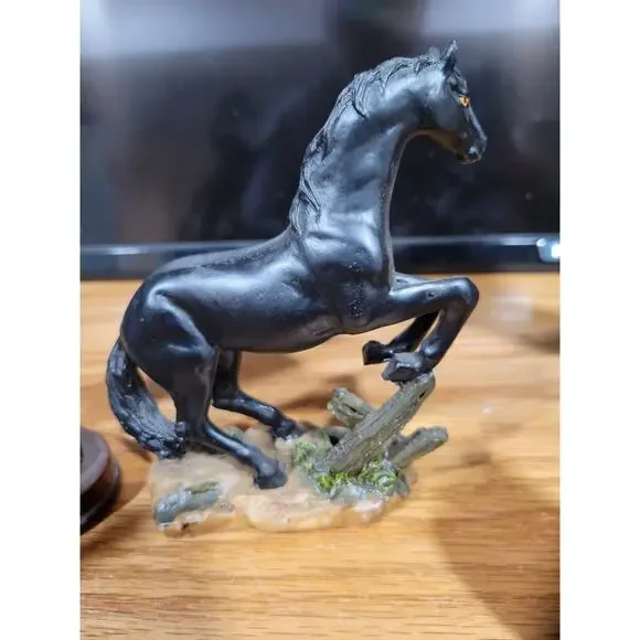 Southwest Theme Small resin Figures, horses, Cowboy 6 - Picture 5 of 16